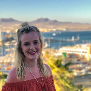 Meet your Posher, Caitlin